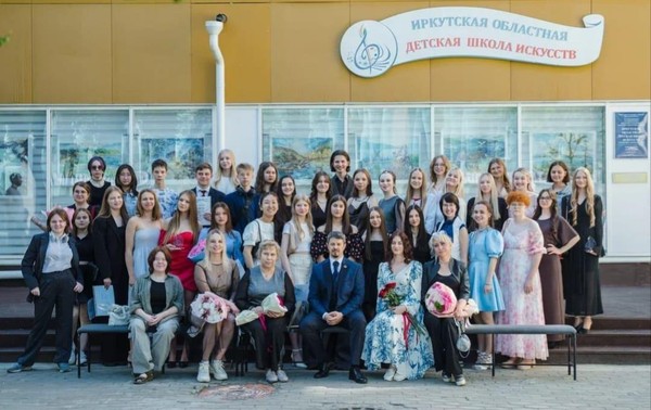 Выпускной вечер художественного отделения