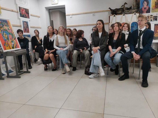 Защита дипломных работ выпускников художественного отделения