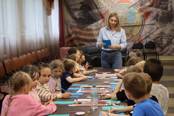 Программа «День рисования драконов»