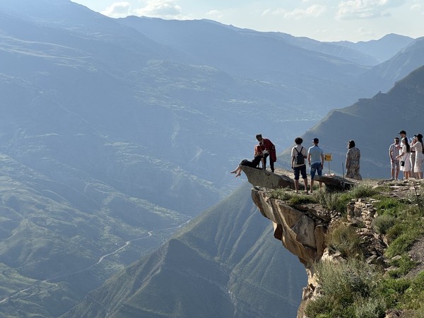 Карадахская теснина, Язык Тролля, Кахиб и Датунский храм — поездка из Махачкалы