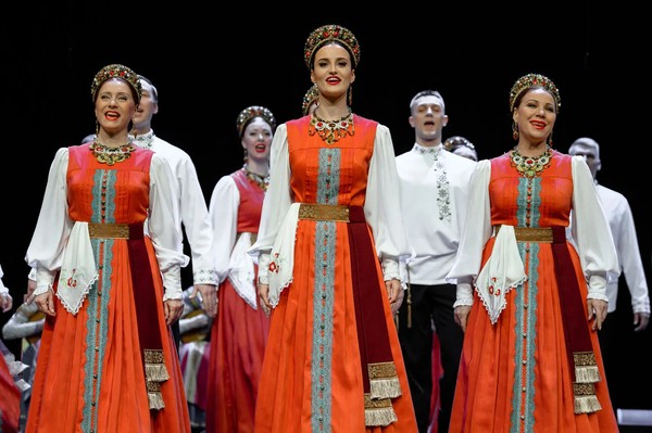 Уральский хор и Казачий ансамбль «Ставрополье»