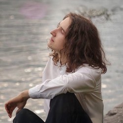 П. И. Чайковский «Времена года». За роялем Максим Чекмарёв