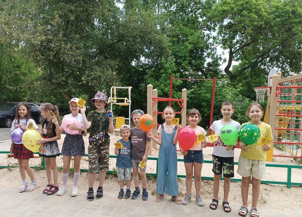 Игровая эстафета «Солнце в детских ладошках»