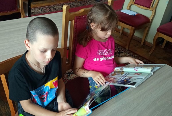 Лето яркое, лето книжное