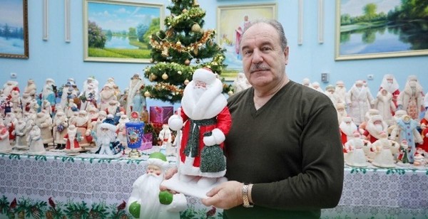 Выставка «Дед Мороз и лето»