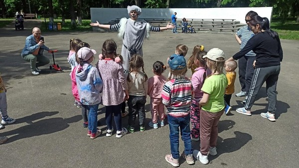 Познавательно-игровая программа «Пусть голос твой звучит в веках…»