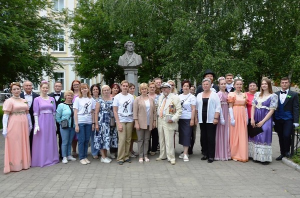 Литературная встреча у памятника А.С. Пушкину
