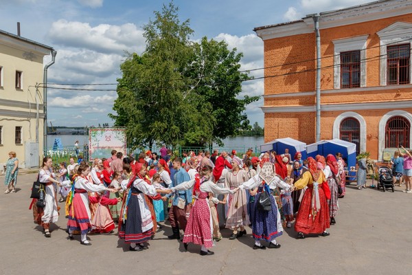 X открытый городской фольклорный фестиваль «Ижорские перезвоны»