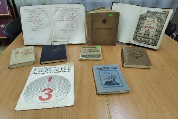 Выставка-экспозиция «Волшебство старинных книг»