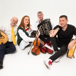 Street Fiddlers