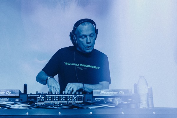 DJ Groove