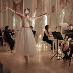 Магия свечей. Балеты «Времена года» и «Шопениана». Премьера!