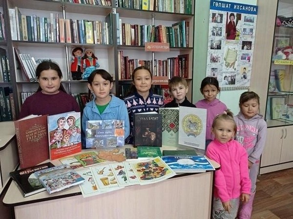 Час краеведения «Есть города в просторах России»