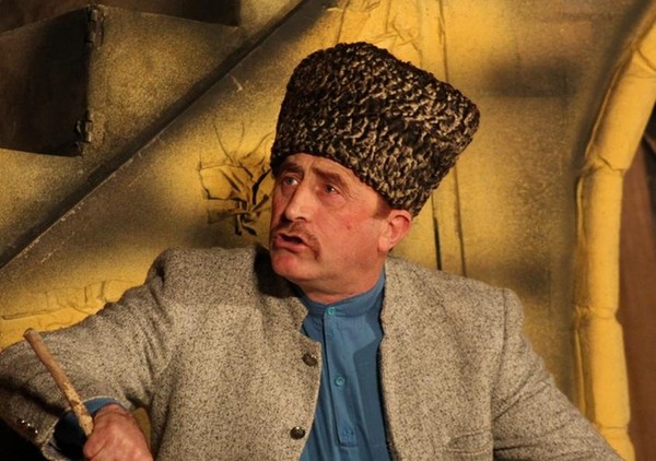 Абдулхалик Абдулхаликов читает Е.Евтушенко «Был я столько раз так больно ранен»