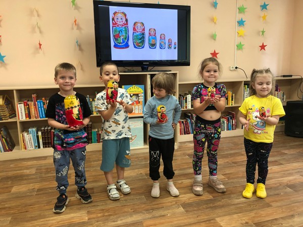 Познавательно-игровая программа «В гостях у матрешки»