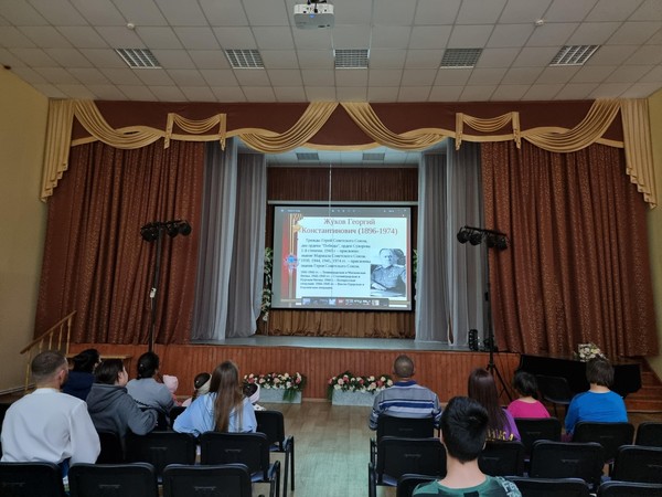 Познавательная программа о Героях былых времён и Героях нашего времени «Живи и помни»