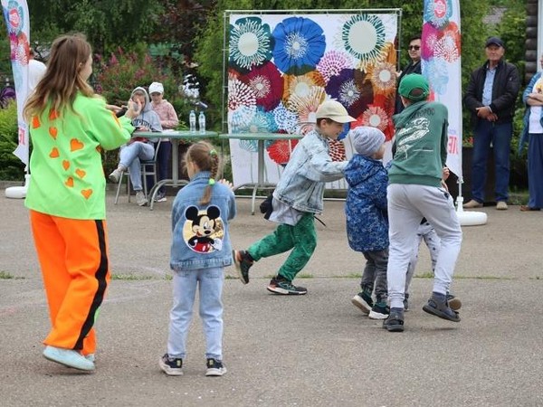 Физкультминутка «Зарядка для всех»