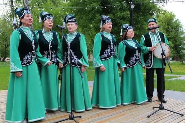 Творческая встреча с поэтессой Мариной Денисовой и Ансамблем «Гөлләр»