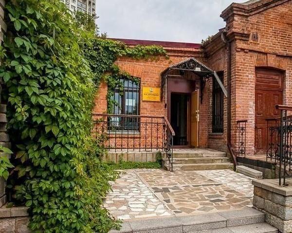 Экспозиция дома путешественника В. К. Арсеньева