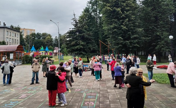 Программа «Духовой оркестр приглашает танцевать»