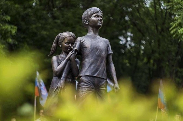 Акция «Памяти погибших детей Донбасса»