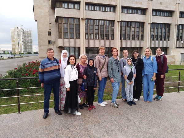 Пешеходная экскурсия по Новому городу «Сквозь комплексы»