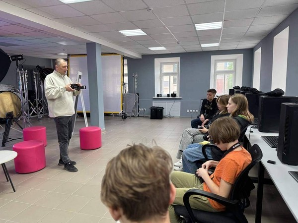 Программа «Знакомство с профессиями в креативных индустриях»