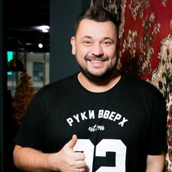 Сергей Жуков на Дне рождения «Руки ВВерх! Бар»