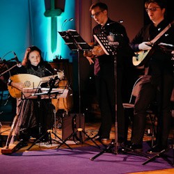 При свечах. Саундтрек-шоу: Орган, лютня, гитара