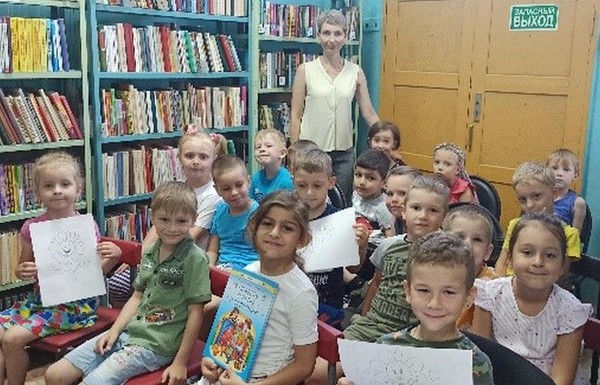 Игровая программа «Ромашек белый хоровод»