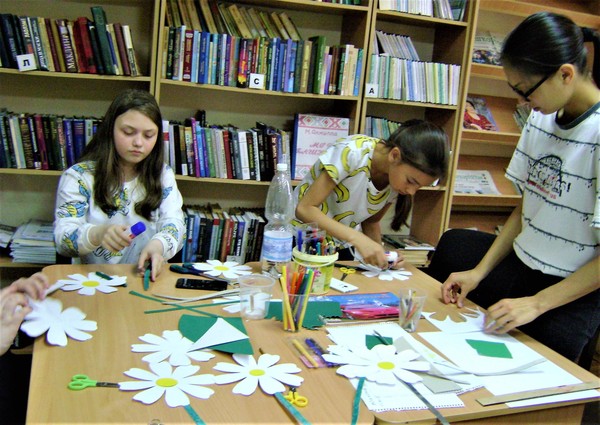 Литературно-музыкальный час «Семья – источник вдохновения»