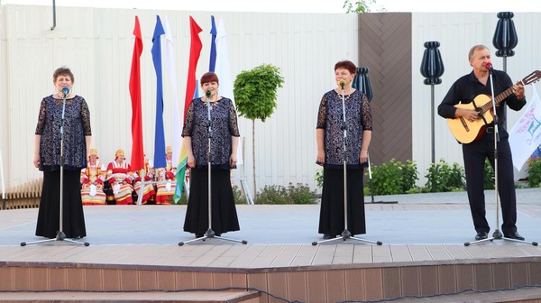 Культурное пространство «У «Знаменки»: концерт «Мелодии наших сердец»