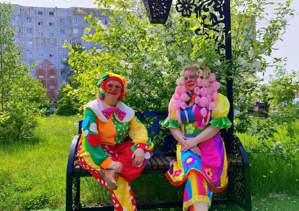 Летняя площадка чтения «Библиозона для летнего газона»