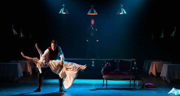 Собака на сене