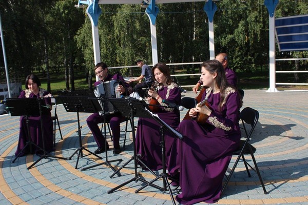 С любовью, наш город
