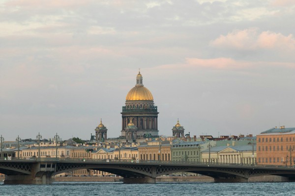 Петровский вояж на двухпалубном теплоходе