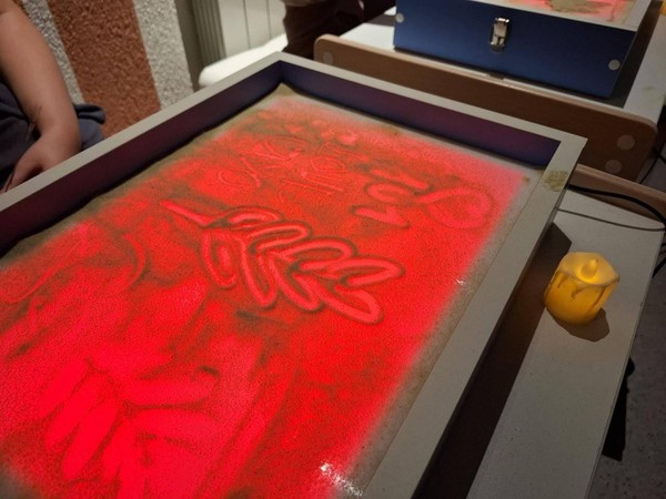 Арт-студия «Песочная фантазия: рисование песком на световых планшетах»