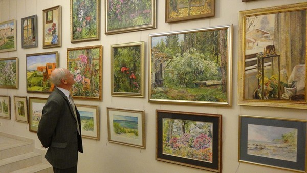 Художественная выставка «Размышления на темы...»