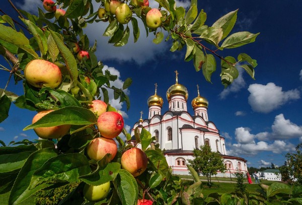 Фольклорный час «Что Спас припас?»