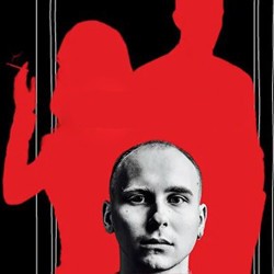 Смех в темноте