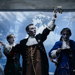 Александр Новиков