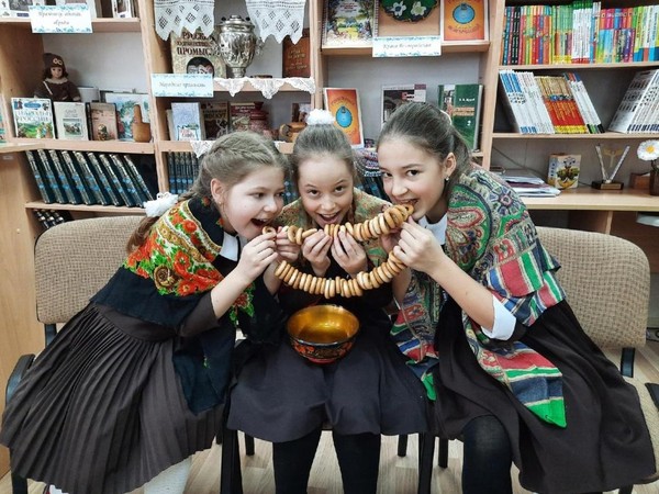 Фольклорный час «Посидим у самовара»