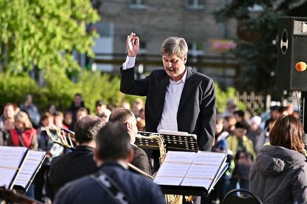 Концерт «Пока мы любим, пока живем!»