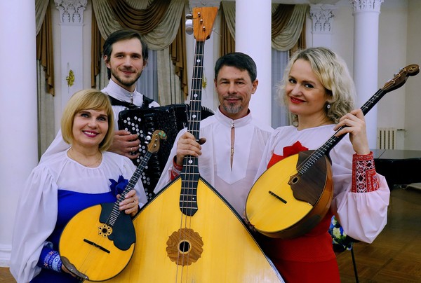 Девицы-красавицы, душеньки-подруженьки