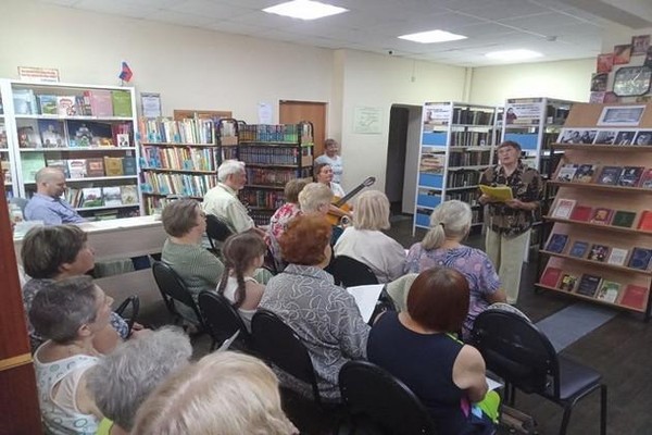Поэтический вечер «Сражаюсь, верую, люблю»