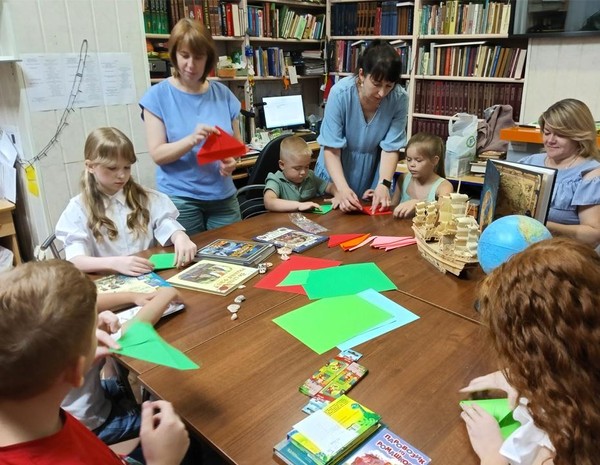 Кружок «Книжные ПОсиДЕЛКИ»