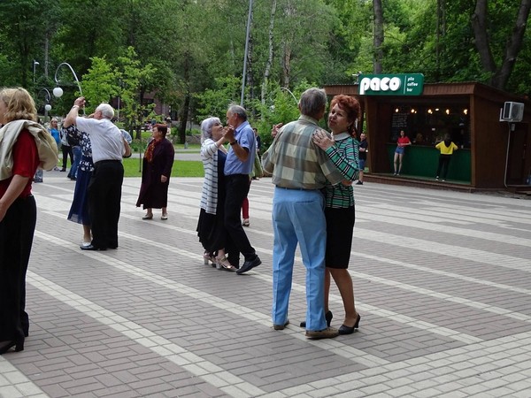 «Культурное лето» с клубом «Тенистый». Танцевальный вечер в парке «Динамо»