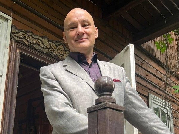 Творческая встреча «Автор, возвращающий нашу историю. Дмитрий Абрикосов в гостях у РГБИ»