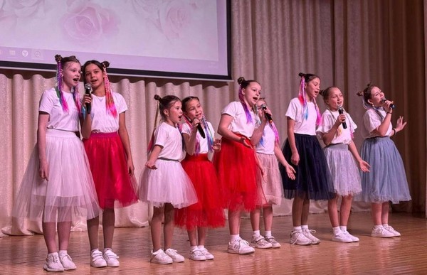 Праздничная программа «Мы зажигаем Казанские звезды»