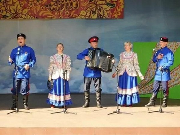 «Играй, гармонь Богородская»